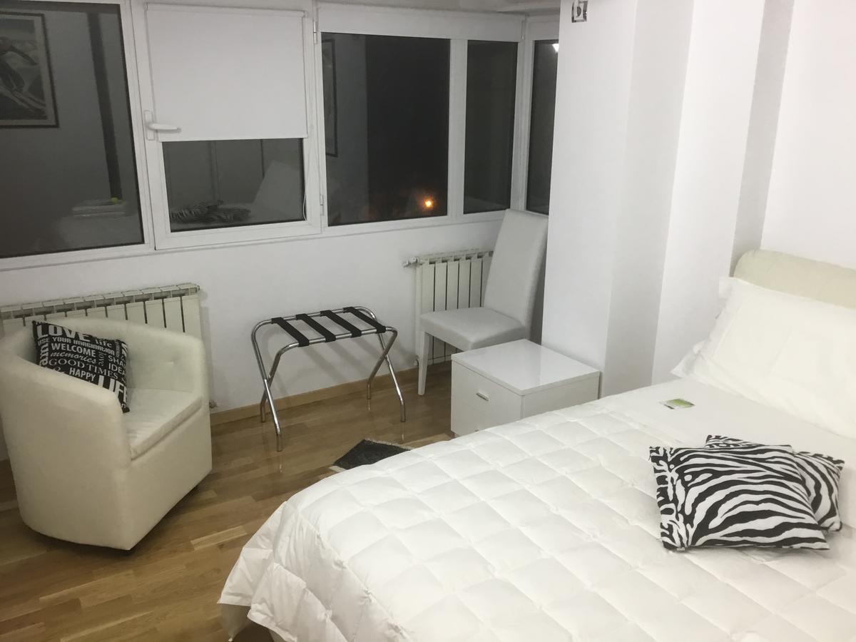 White Dream Suites Iasi Exterior foto