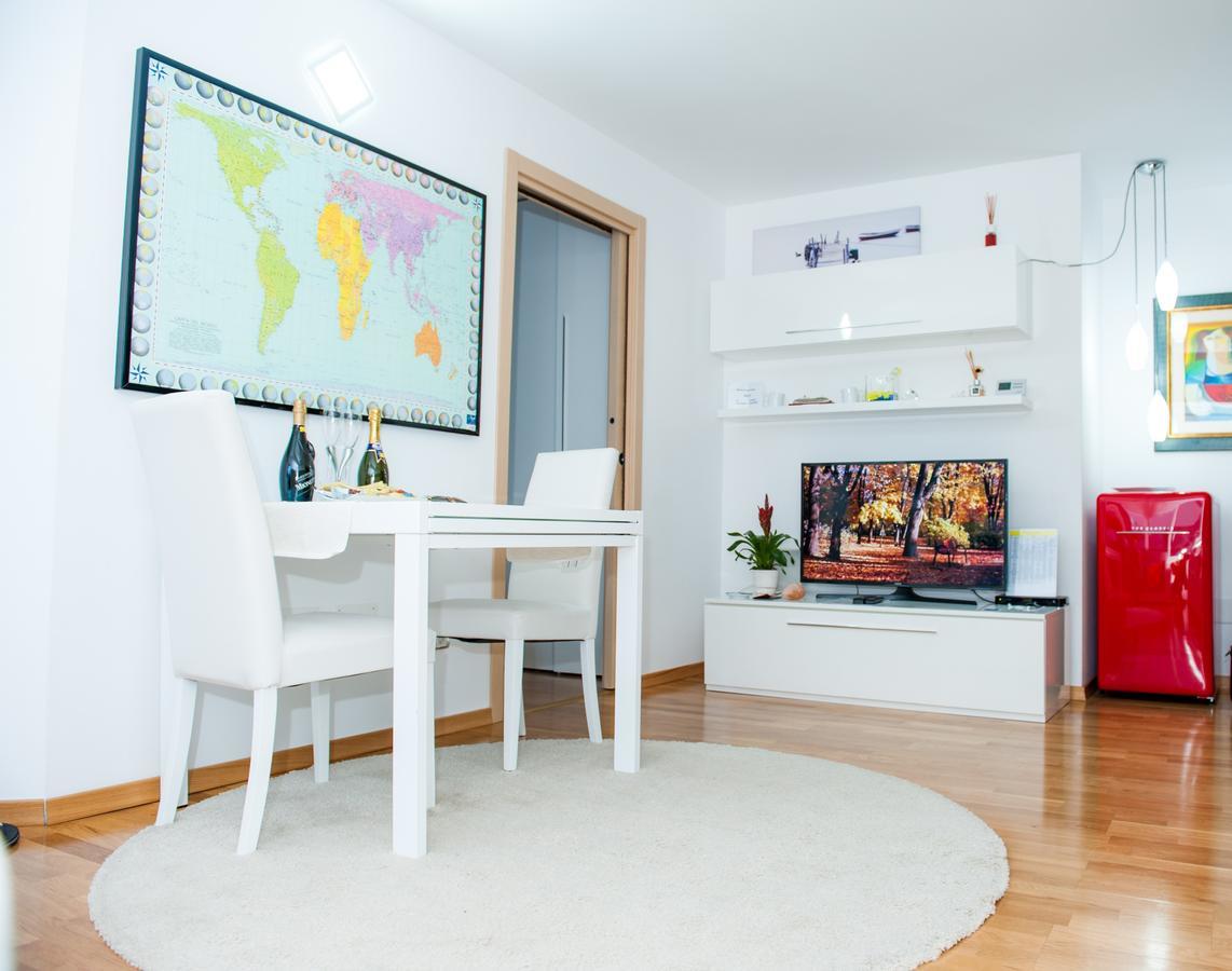 White Dream Suites Iasi Exterior foto